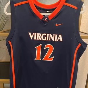 Youth XL UVA basketball jersey